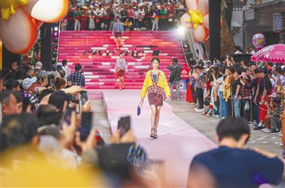 共享节日欢乐 共谱华美乐章(图3)