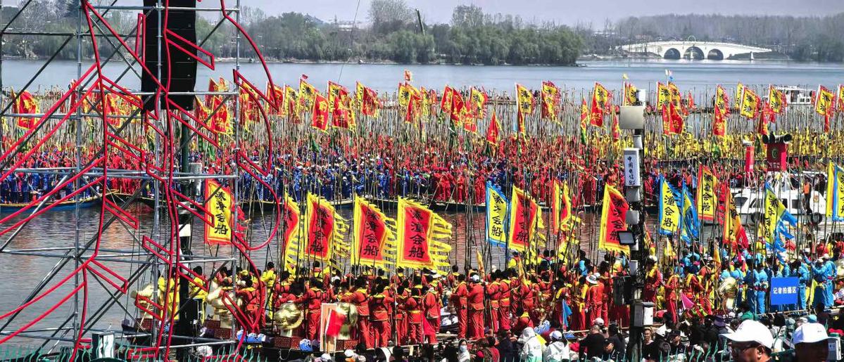 2025泰州姜堰溱潼会船节开幕 数万游客共赏非遗盛宴(图8)