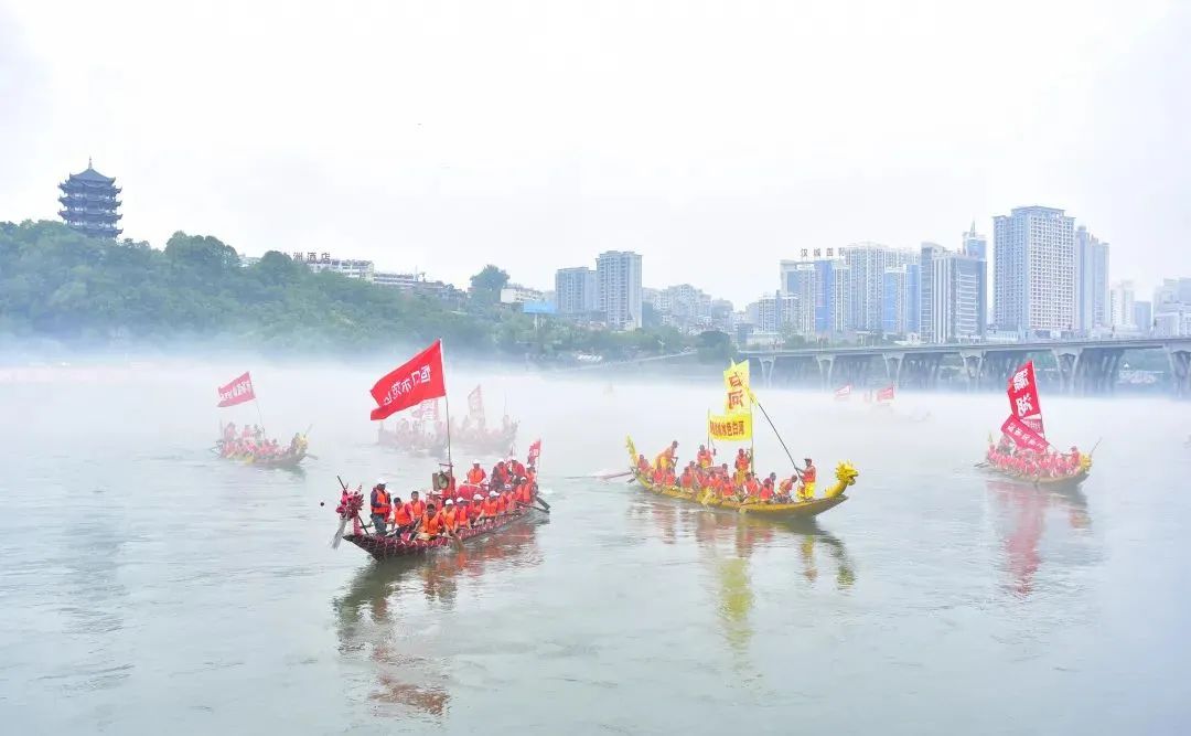 龙舟赛事盛况：传统与现代的完美交融！(图1)