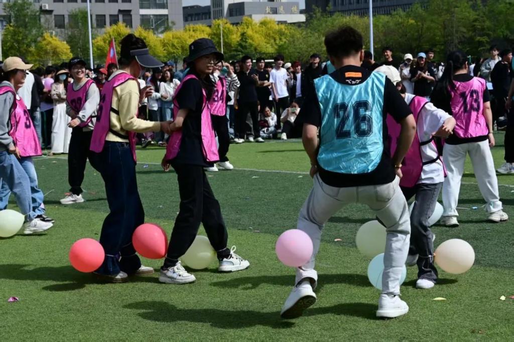 山东理工职业学院嘉祥校区举办趣味运动会(图5)