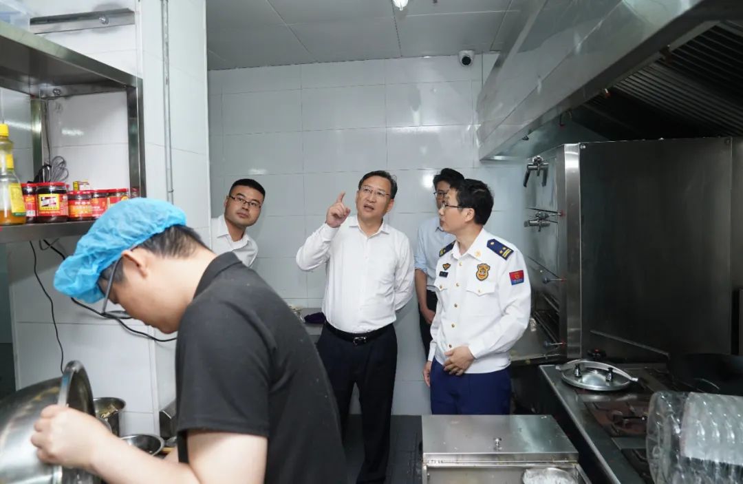 郑光泉调研督导文旅消费和安全生产工作(图3)