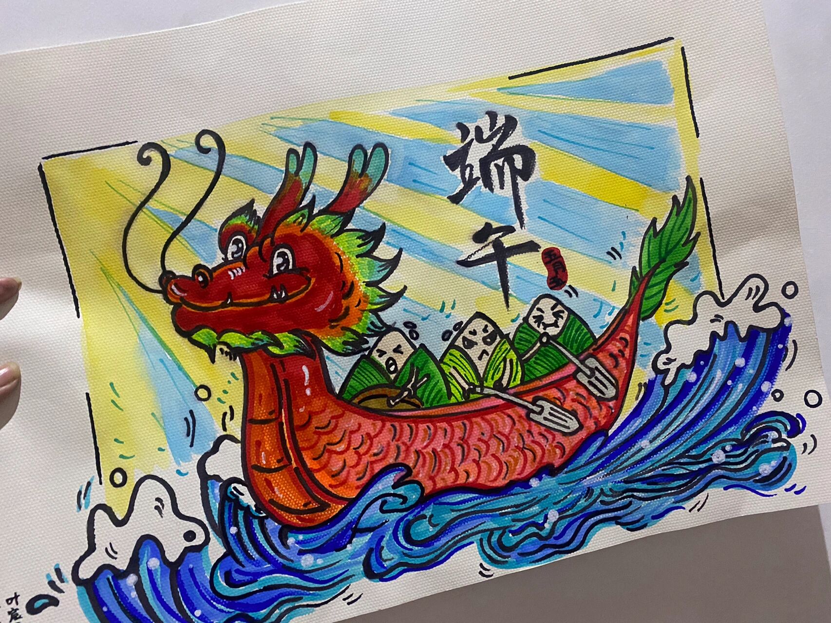 【视频】这龙舟风还是刮到了欧洲！广东汕头一支龙舟队扬威英伦剑桥勇夺桂冠(图1)
