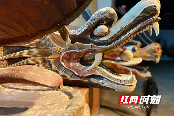 “洞庭湖老麻雀”新画像｜龙舟传人许桂生：从蓝墨水上游竞渡世界(图4)