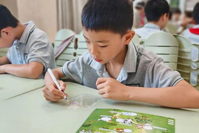 剥毛豆、购物、摇骰、探险闯关这是鼓楼娃的期末无“笔”精彩(图1)
