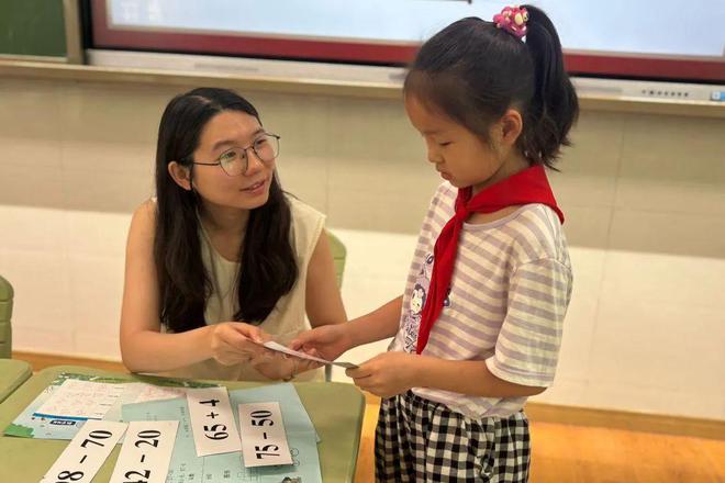 剥毛豆、购物、摇骰、探险闯关这是鼓楼娃的期末无“笔”精彩(图21)