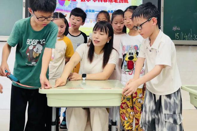 剥毛豆、购物、摇骰、探险闯关这是鼓楼娃的期末无“笔”精彩(图54)