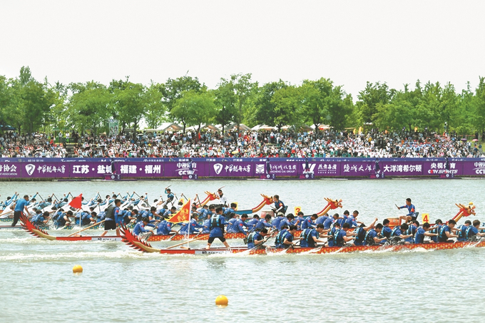 飞桨逐浪！2025全民健身运动会龙舟比赛火热开赛(图1)