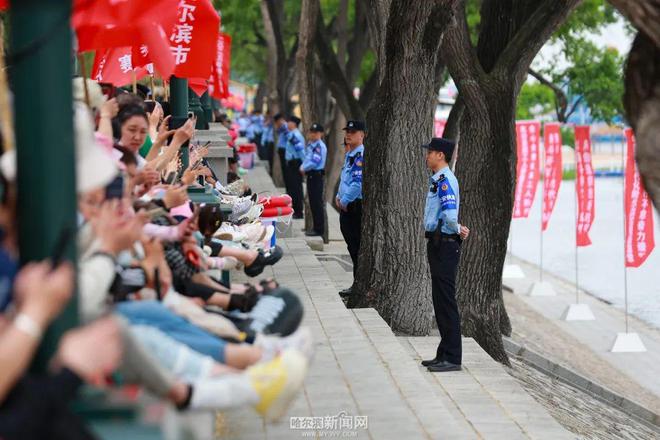 端午龙舟点燃激情夏日｜2025年哈尔滨市职工龙舟比赛活动侧记(图4)