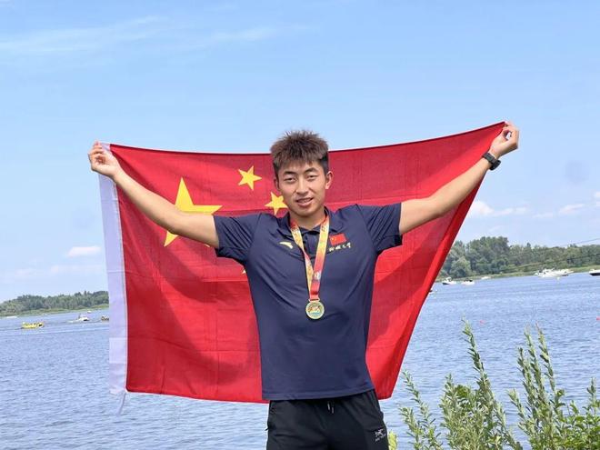 厉害！又一芦山人荣获世界级大奖(图1)