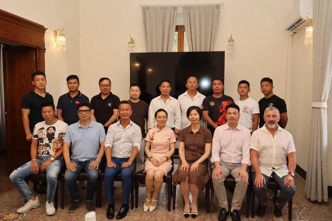 龙舟为媒 文化为桥——拜访总领馆共促文化交流 侨团齐心协力推动龙舟赛事(图4)