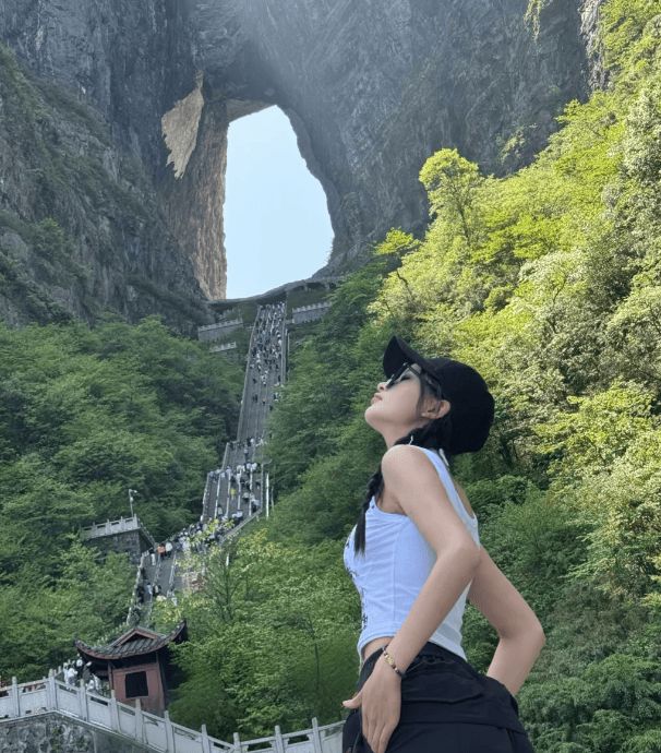 暑假组团去张家界旅游五天四晚攻略张家界五日游跟团报价(图1)