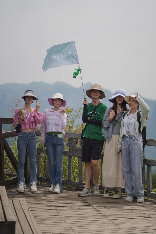 恩施旅游新玩法！团建、亲子、研学一站式搞定非遗体验太惊艳！(图1)
