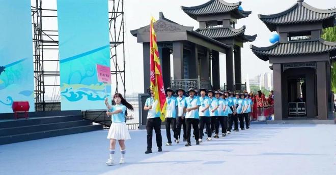 刚拍的今天朝阳龙舟赛人山人海精彩场景快看……｛视频+图片｝(图1)
