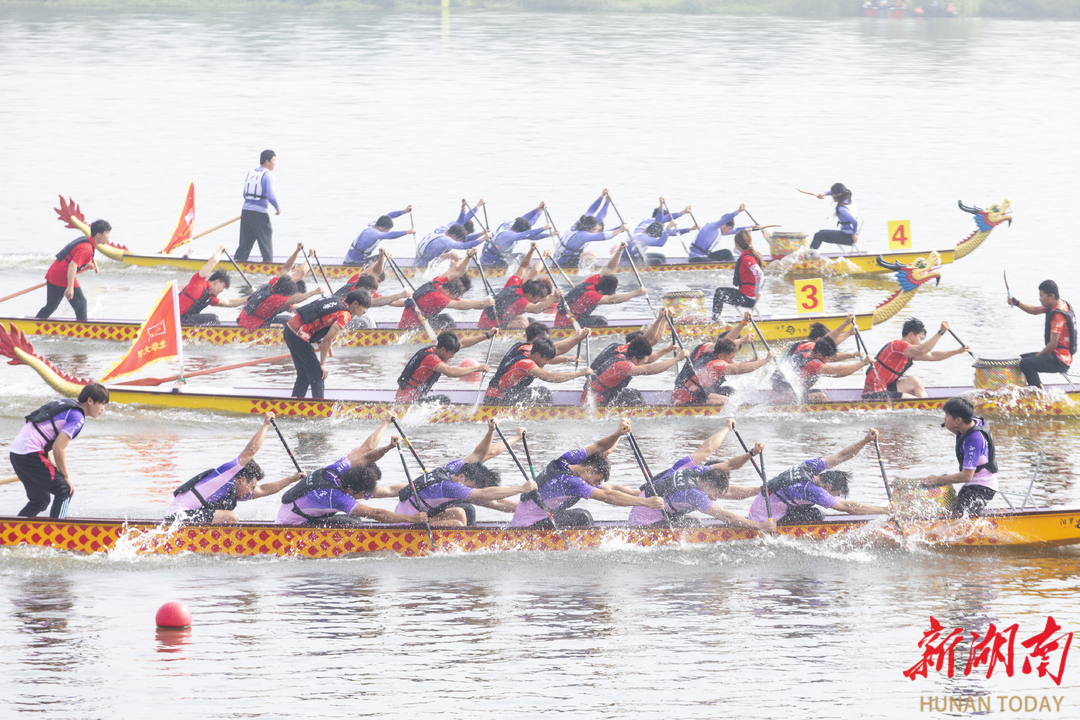 冠军花落谁家？第13届中国大学生龙舟锦标赛在汨罗收官(图2)