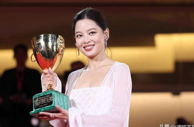 票房破14亿只是开始国庆档辛芷蕾、邓超、黄渤又要掀起一波高潮(图38)