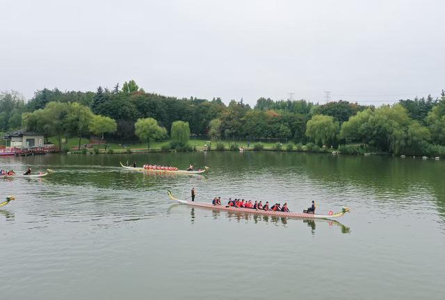 郑州市第七届龙舟锦标赛开赛在中牟成功举办(图5)