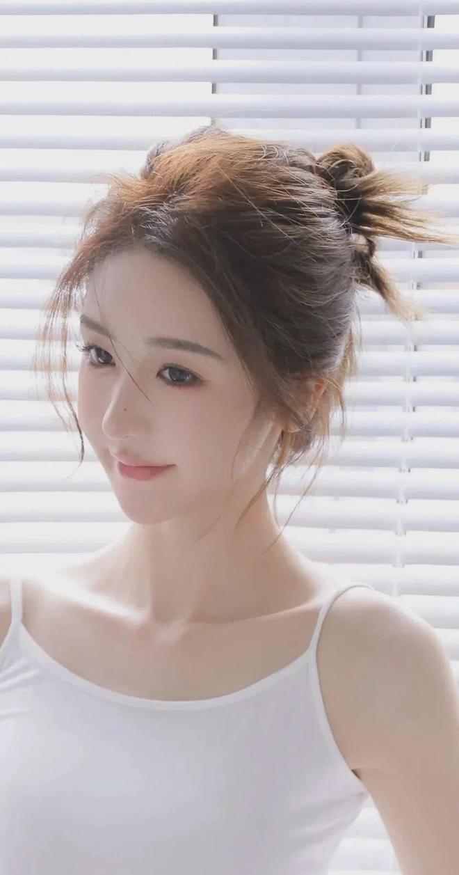 美女视频黄的全免费男人(图1)