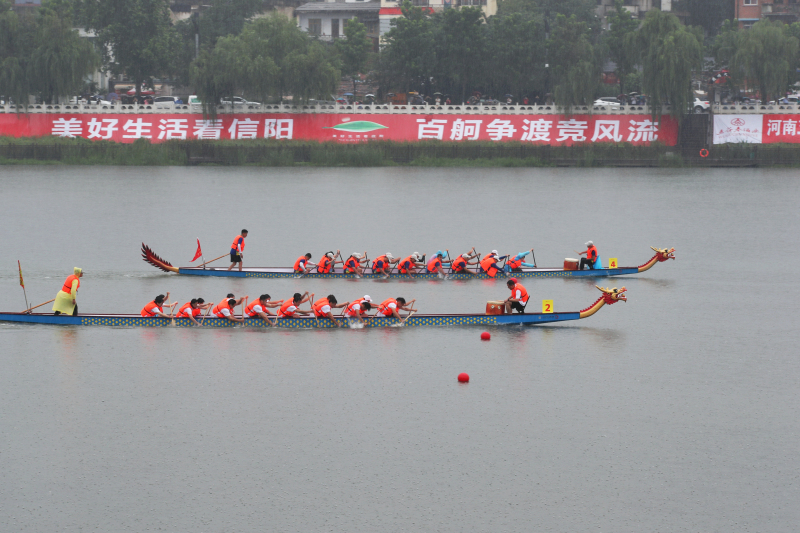卫水逐浪龙舟跃各地同襄运河情！中国新乡·共产主义渠龙舟公开赛盛大开赛(图1)