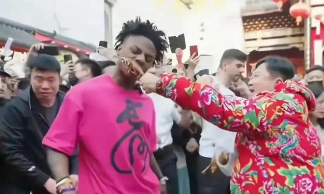 “带头下馆子”的书记骑着自行车卸任了(图5)