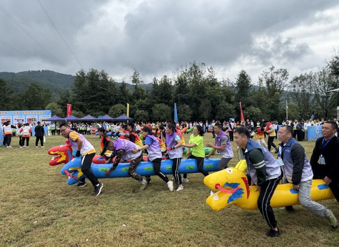 重庆开州：川渝“村趣”运动会开幕玩出农耕文明风(图2)