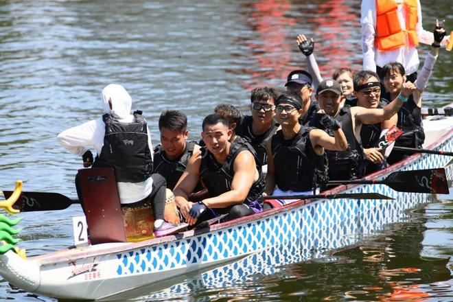 多图直击！海淀区首届龙舟邀请赛激烈开赛现场超燃(图2)