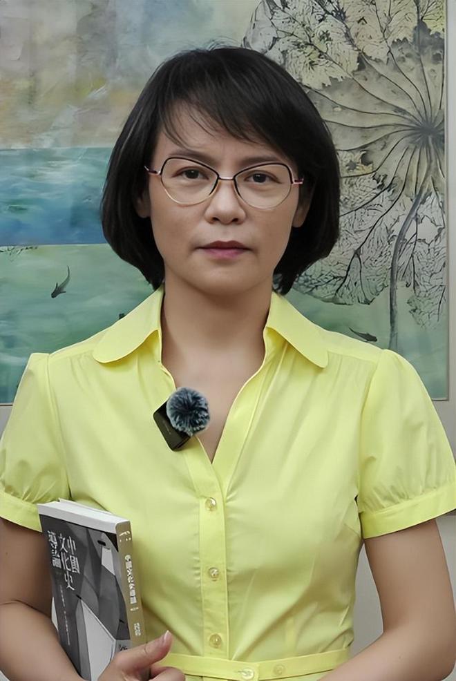 统一台湾后这位中学女教师适合担任省政府新闻办公室主任？(图7)