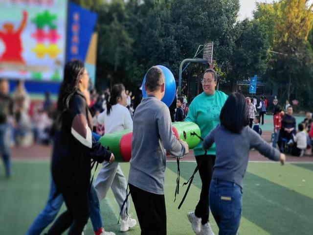 凝聚师心欢乐同行——安居一小成功举办教师健身健心趣味运动会(图3)