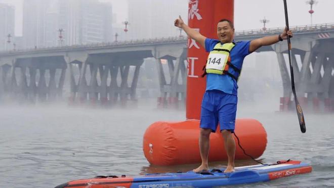 1条江！3项赛事！近千人！昨天的汉江太热闹！(图4)