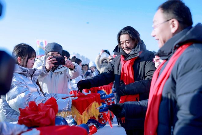 2025-2026冰上龙舟超级联赛（通化辉南站）盛大启幕(图2)