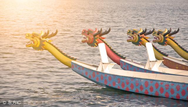 极寒躺冰冰上龙舟……今冬冰雪“花式”玩法层出不穷(图1)