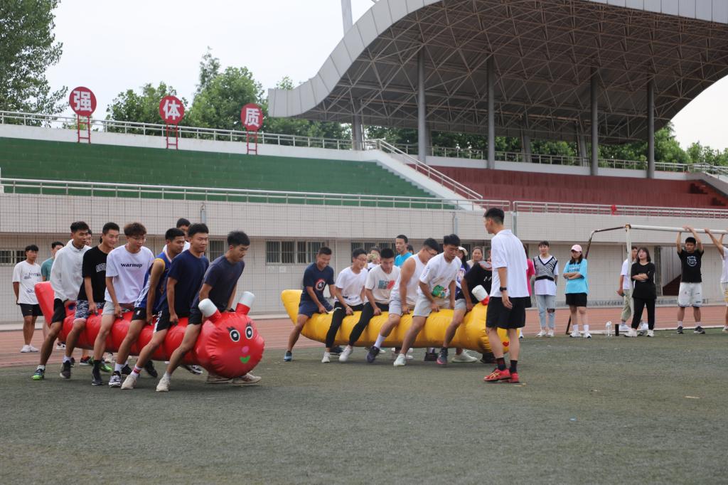 2026年酒泉市瓜州县职工趣味运动会盛大开幕：团结与激情的碰撞(图1)