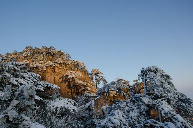 黄山4天3晚文化游：徽派建筑讲解、当地习俗与美食爱好者指南(图1)