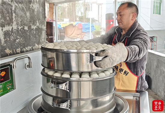 【新春走基层】沿河：手工制作传统美食糯米包子(图6)