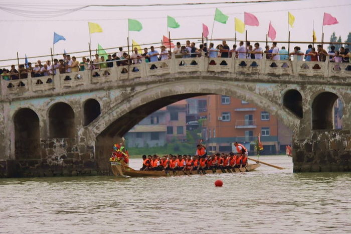 宁伊携手共绘“同是江南”的援疆新画卷(图1)