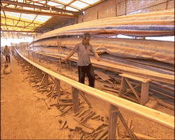 揭秘！可以使用上百年的传统龙船是怎样炼成的？