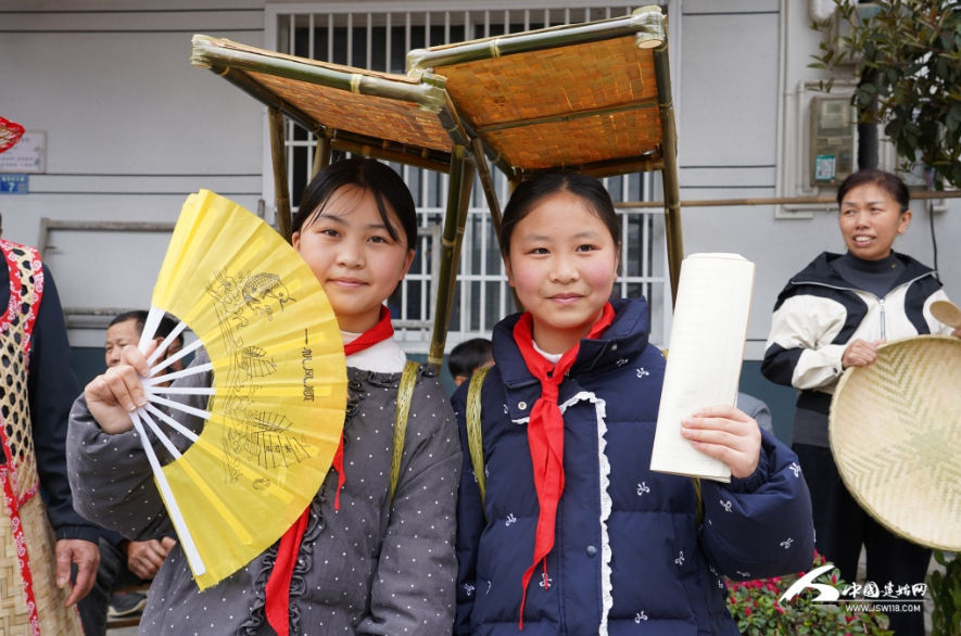 指尖竹韵映乡愁 非遗传承焕新生——客坊村举办首届竹编灯笼大赛(图4)