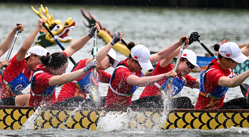 中国龙舟女队时隔14年再夺亚沙会200米直道赛金牌(图1)