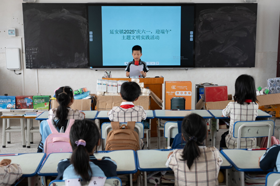 “六一”撞“端午”萌娃“解锁”文明新风(图2)