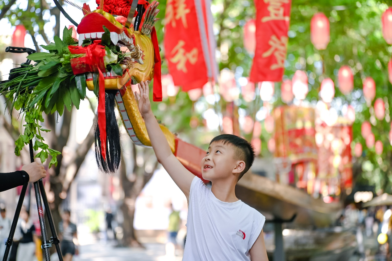 这个端午有得玩！传统龙船从河涌“游”入佛山市中心(图6)