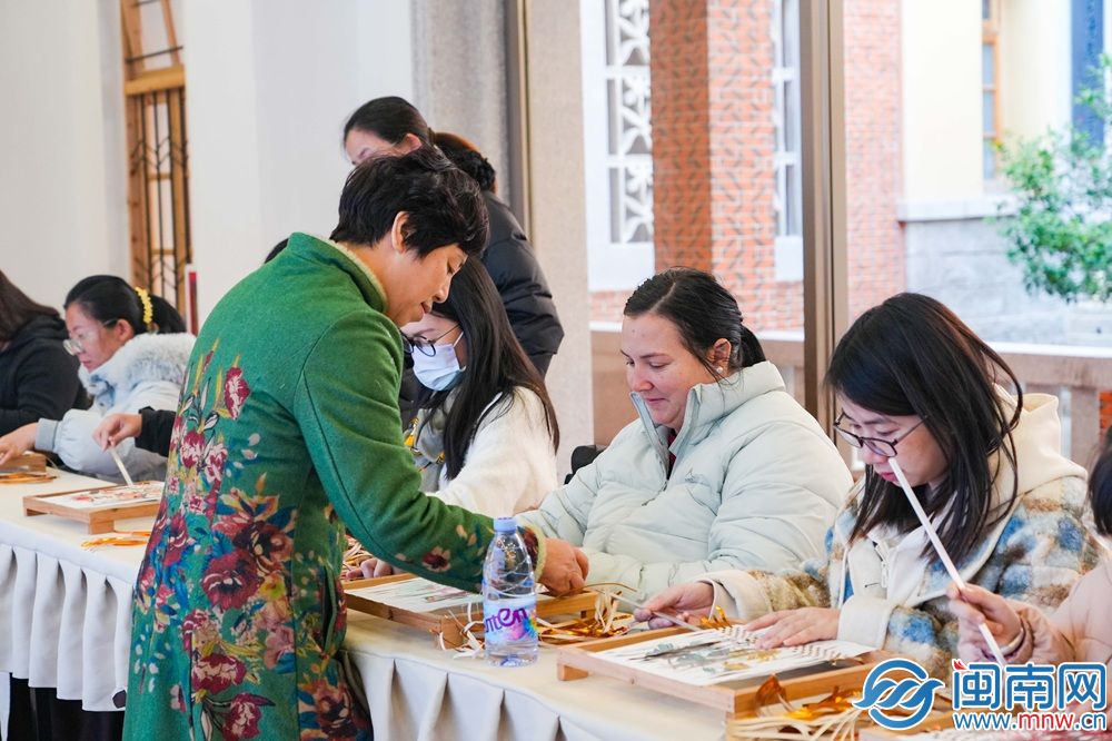 非遗体验、精品展览……泉州工艺美术合作社让传统工艺点亮假期(图2)