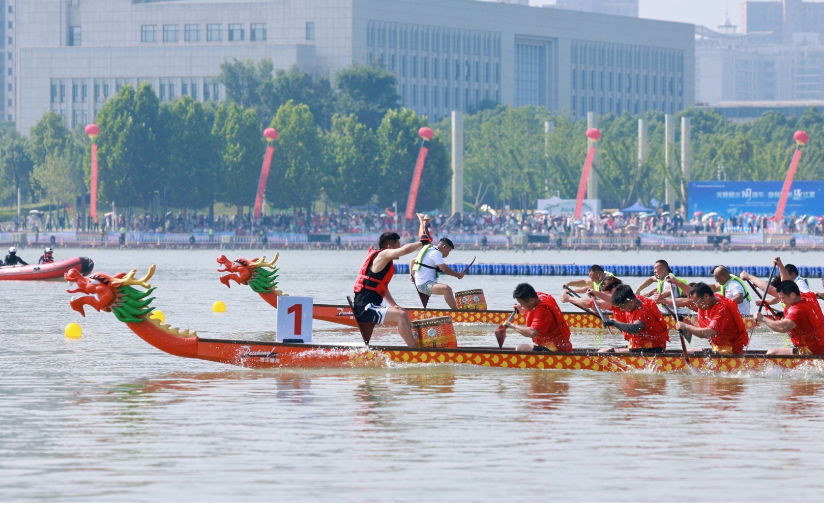 2026武汉端午龙舟邀请赛在江夏收官(图1)