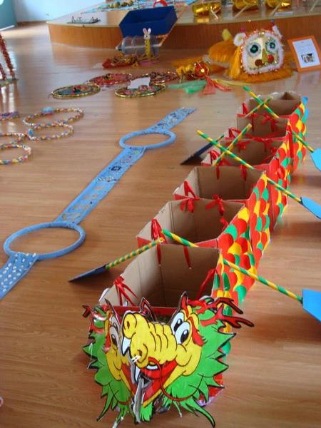 幼儿园端午节龙舟手工：让孩子在制作中赛出精彩哦(图1)