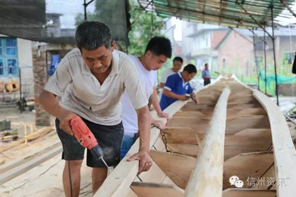百年手工七代传承探秘灵溪龙舟世家古老的造船工艺(图4)