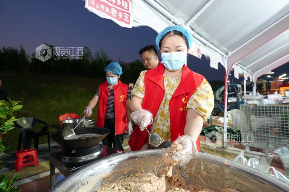 萍乡：夜市直播带货助农增收促振兴（图）(图3)